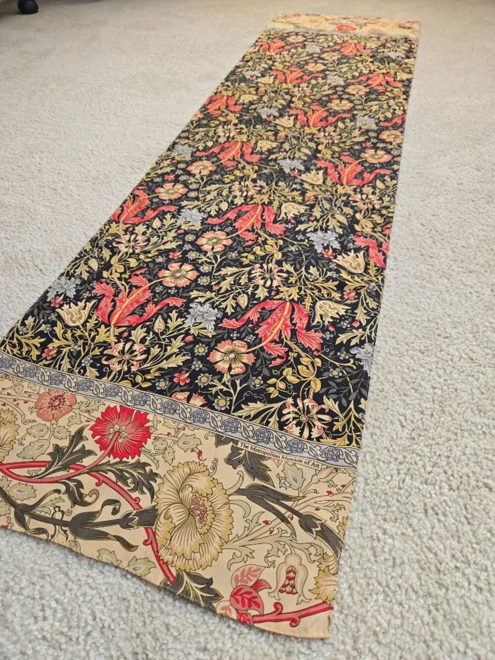 NWOT The Met Silk Scarf William Morris Compton Oblong Metropolitan Museum of Art